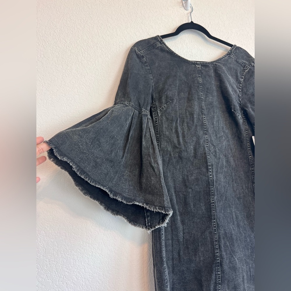 NWT: WE THE FREE Black Tie Zippered Raw Cuffs and Hem Bell Sleeve Size 2 - Picture 4 of 13